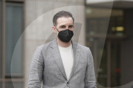NEWS - Prozess wegen Kinderpornos: Ex-Fussballer Metzelder zu 10 Monaten Haft auf Bewährung verurteilt