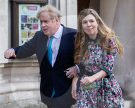 NEWS - London: Boris Johnson gibt seine Stimme bei den Kommunalwahlen 2021 ab