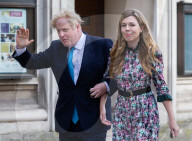 NEWS - London: Boris Johnson gibt seine Stimme bei den Kommunalwahlen 2021 ab