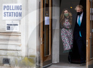 NEWS - London: Boris Johnson gibt seine Stimme bei den Kommunalwahlen 2021 ab