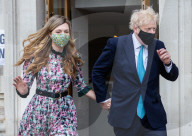 NEWS - London: Boris Johnson gibt seine Stimme bei den Kommunalwahlen 2021 ab