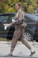 LeAnn Rimes is seen makeup free running errands in Santa Monica. 
