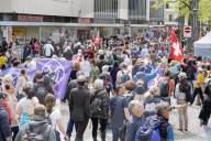 NEWS - Aarau: Rund 1500 Personen an unbewilligter Demo gegen Corona-Massnahmen
