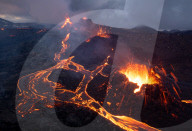 FEATURE - Fotograf fängt spektakuläre Fotos der Fagradalsfjall-Eruption auf Island ein