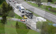 NEWS - Schweiz: Stau auf der Gotthardautobahn Richtung Süden vor Auffahrt