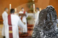 Mass in Saint Thomas's chaldean church, Sarcelles.