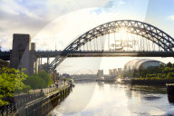 Northumberland, Newcastle-upon-Tyne, Gateshead - the Tyne Bridge and Sage Gateshead Arts Centre
