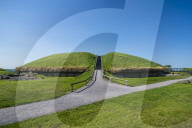 Knowth, neolithic passage grave, Unesco world heritage sight, prehstoric Bru na Boinne, Republic of Ireland