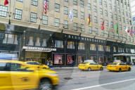Bloomingdales Department Store and yellow taxi cabs, Lexington Avenue, Manhattan, New York City, United States of America, North America