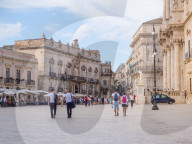 Piazza Duomo, Ortygia, Syracuse (Siracusa), Sicily, Italy, Europe