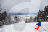 Europe, Bulgaria, Bansko resort, piste skiers