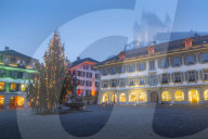 Schloss Thun and Rathausplatz, Thun, Jungfrau region, Bernese Oberland, Swiss Alps, Switzerland, Europe