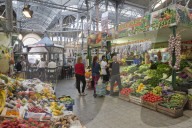 Fruit and vegetable stalls inside wrought iron interior of Mercado de San Telmo, Buenos Aires, Argentina, South America