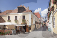 Main street in the old town, Altes Presshaus Restaurant, Duernstein, Durnstein, Wachau, Lower Austria