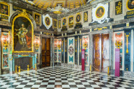 The Marble Chamber, Royal Castle in Plac Zamkowy or Castle Square, Old Town, Warsaw, Poland, Europe