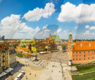Elevated view of Sigismund's Column and Royal Castle in Plac Zamkowy or Castle Square, Old Town, Warsaw, Poland, Europe