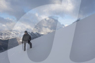 Italy, Umbria, Motette, Hiker in Winter