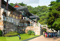 Tourist group at Bulguksa Temple, Gyeongju, Kyongju, South Korea, Asia.