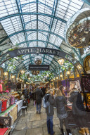 Apple Market at Christmas, Covent Garden, London, England, United Kingdom, Europe