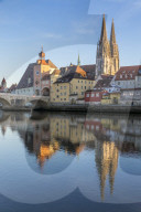 View to the Cathedral of Saint Peter, the Stone Bridge and the Bridge Tower, Regensburg, Bavaria, Germany, Europe