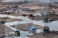 Floating village Dong An