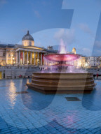 Trafalgar Sq National Gallery dusk