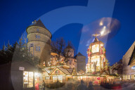 Europe, Germany, Baden Wurtemberg, Stuttgart, Christmas market at Schillerplatz