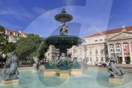 Fountain, Praca Do Rossio, Lisbon, Portugal, Europe