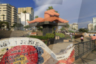El Beso Sculpture, Parque de Amor, Miraflores District, Lima, Peru