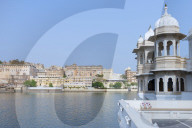 City Palace and lake Pichola, Udaipur, Rajasthan, India