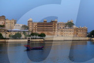 City Palace and lake Pichola, Udaipur, Rajasthan, India