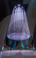 FEATURE - Pünktlich zu Pfingsten: Kunstinstallation von 15'000 Papiertauben in der Kathedrale von Liverpool