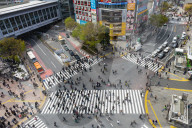 Shinjuku crossing