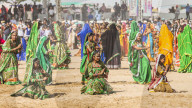 Female dancers at the openining ceromonny of the Pushkar Camel fair, Pushkar, Rajasthan, India, Asia,