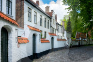 Begijnhof (Beguinage) houses, Order of St. Benedict convent, Bruges, Belgium, Europe