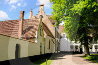 Begijnhof (Beguinage), Order of St. Benedict convent, Bruges, Belgium, Europe