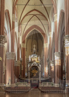 Basilica of San Petronio, interior, Piazza Maggiore, Bologna, Emilia-Romagna, Italy