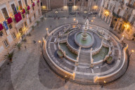 The Praetorian Fountain (Fontana Pretoria) at Pretoria Square (Piazza Pretoria), Palermo, Sicily, Italy, Europe