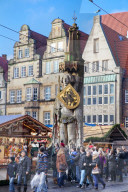 The Bremen Roland, Christmas markets, Bremen, Germany