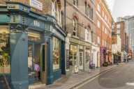 A street scene in Shepherd Market in Mayfair, in London, England, United Kingdom, Europe.
