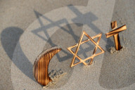 Christianity, Islam, Judaism 3 monotheistic religions. Jewish Star, Cross and Crescent : Interreligious symbols.