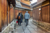 Ishibe Alley is a small traditional old alley in Gion, Kyoto.