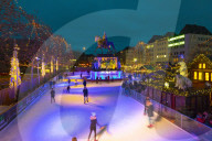 Skating, Cologne Christmas Market, Cologne, Germany, Europe