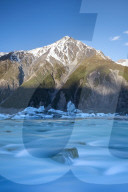 Hooker Glacier Lake, Mount Cook (Aoraki), Hooker Valley Trail, UNESCO World Heritage Site, South Island, New Zealand.
