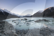 Hooker Glacier Lake, Mount Cook (Aoraki), Hooker Valley Trail, UNESCO World Heritage Site, South Island, New Zealand.