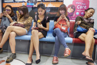 Singapore, metro passengers