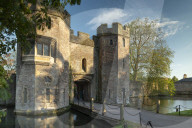 Gatehouse of the Bishop‚Äôs Palace in Wells, Somerset, England. Spring (May) 2019.