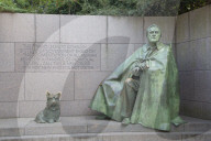 Statue of Roosevelt sitting with dog, Fala, Franklin Delano Roosevelt Memorial, Washington D.C., USA