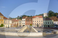 Fountain, Piata Sfatului (Council Square), Brasov, Transylvania Region, Romania