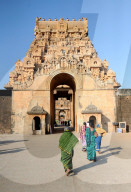 Outer carved stone entrance gate to 11th century Brihadisvara Cholan temple, Thanjavur, Tamil Nadu